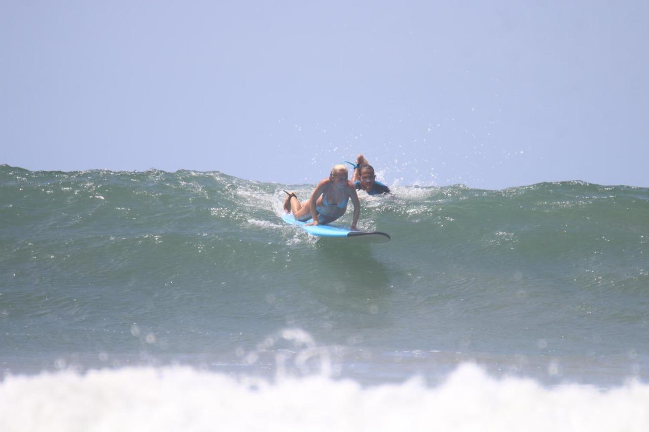 Cocobolo Surf Hotel & School Playa Santa Teresa  Zewnętrze zdjęcie